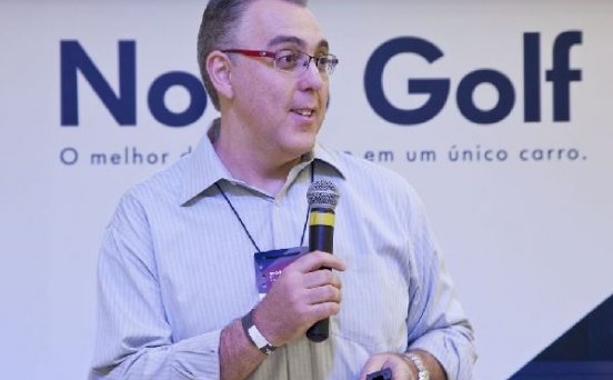 palestrante dill casella no lançamento di novo golf capa